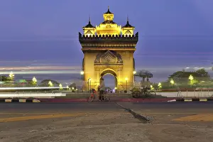 Category Historic EN Prints: Patuxai, triumphal arch