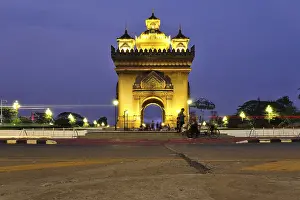 Category Historic EN Prints: Patuxai, triumphal arch