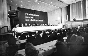 Peace and disarmament are the topics of a conference of the peace movement on 08