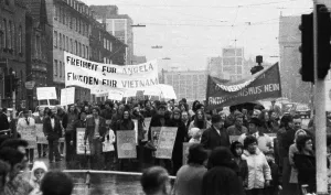The peace movement's 1972 spring campaign addressed the public primarily with the demand for ratification of