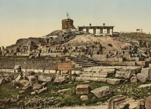 Peak of the Puy de Dome and ruins of the temple of Mercury
