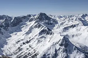 Peaks and mountains in winter, Sellraintal