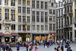 People on the Grand Place, Grote Markt square