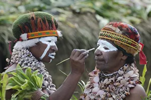 Performers preparing for a Sing-sing at Paiya Show