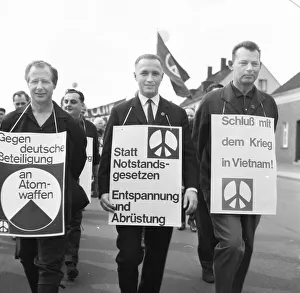 Personalities from politics, business and culture from the years 1965-71