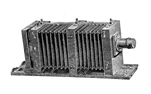 Photographic camera obscura with double bellows extension