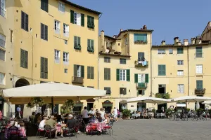 Piazza Anfiteatro, Lucca, Tuscany, Italy, Europe