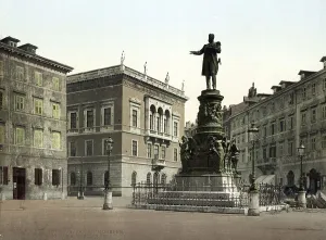 Piazza San Giuseppe, Monumento Massimilliano