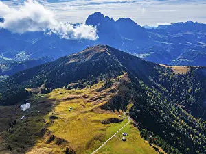 The Picberg, behind it the peaks of the Sassolungo Group