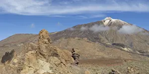 Category Mountain Landscapes Prints: Pico del Teide, 3715m and Roques de Garcia