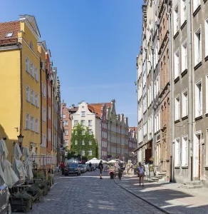 A picture of a colorful street in Gdansk