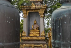 A picture of a golden Buddha statue at the Wat Saket Ratchaworamahawihan
