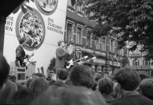 The picture was taken between 1965 and 1971