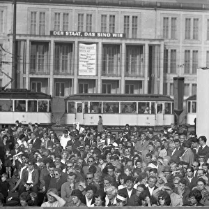 The picture was taken between 1965 and 1971