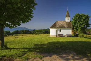 Pink Mystic Chapel in Schalchen