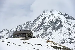 Piz Bever, winter in the mountains
