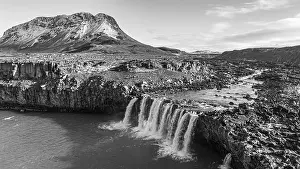 Pjofafoss waterfall, Burfell mountain in the background
