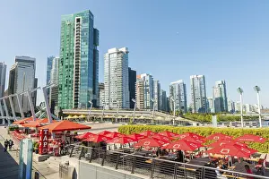 Place Jack Poole Plaza, restaurant