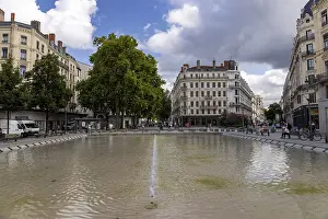 Category Historic EN Prints: Place de la Republique with shops and houses