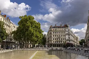 Category Historic EN Prints: Place de la Republique with shops and houses