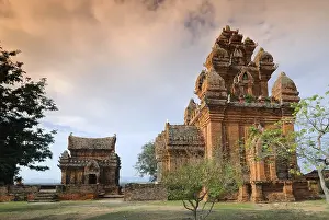 Category Buddhism Prints: Po Klong Garai, Girai, Cham towers