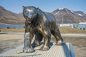 Polar bear statue, Longyearbyen