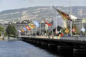 Pont du Mont Blanc bridge in the city centre