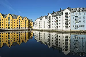 Port of Alesund, More og Ronsdal Province