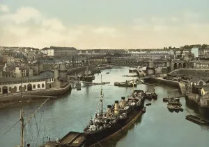 The Port Militaire and the swing bridge