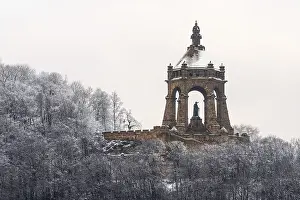Porta Westfalica, Kaiser Wilhelm monument