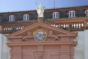 Portal with sculptures of St James with pilgrim's staff