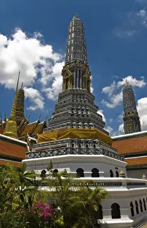 Prangs of Wat Phra Kaeo, Wat Phra Kaeo