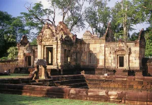 Prasat Hin Mueang Tam is a Khmer temple in the Khleang and Baphuon styles