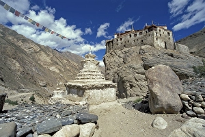 Prayer flags, Chorten, Buddhist Gelugpa or Yellow Hat Bardan Monastery