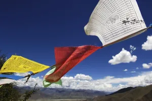 Prayer flags above the Ganden convent (4300m) near Lhasa