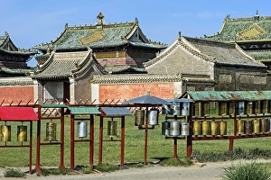 Prayer wheels, three main temples