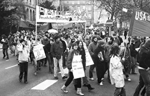 Predominantly students demonstrated in 1982 against US interference in El Salvador