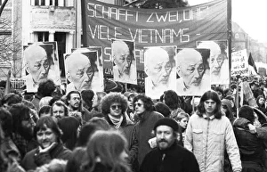 Predominantly students demonstrated in 1982 against US interference in El Salvador