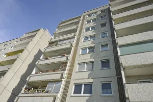 Prefabricated building, Schonefelder Chaussee