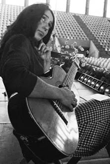 The presence and performance of US singer Joan Baez
