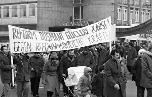 The protest against the consequences of unemployment by a demonstration of Turks in Gelsenkirchen on 06