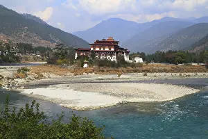 The Punakha Dzong is the second oldest and second largest dzong in Bhutan