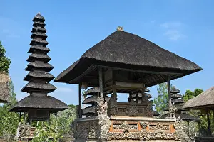 Pura Taman Ayun Temple, Bale, wood pavilion