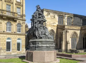 Queen Victoria sculpture statue Saint Nicholas cathedral square