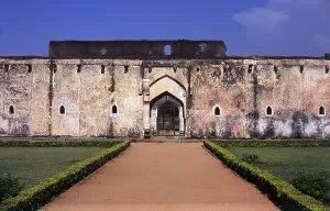 The Queen's Bath is part of the Royal Enclosure and the tank (pool)