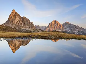 Ra Gusela in autumn, reflection