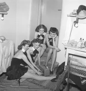 Radio listeners in the past