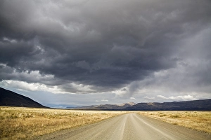 Rain clowds on the way to lake Lago Argentino