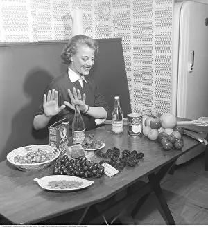 She raises her hands and says no, 1954