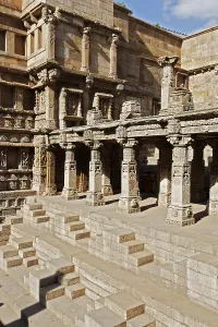 Rani ki vav, step well, stone carving